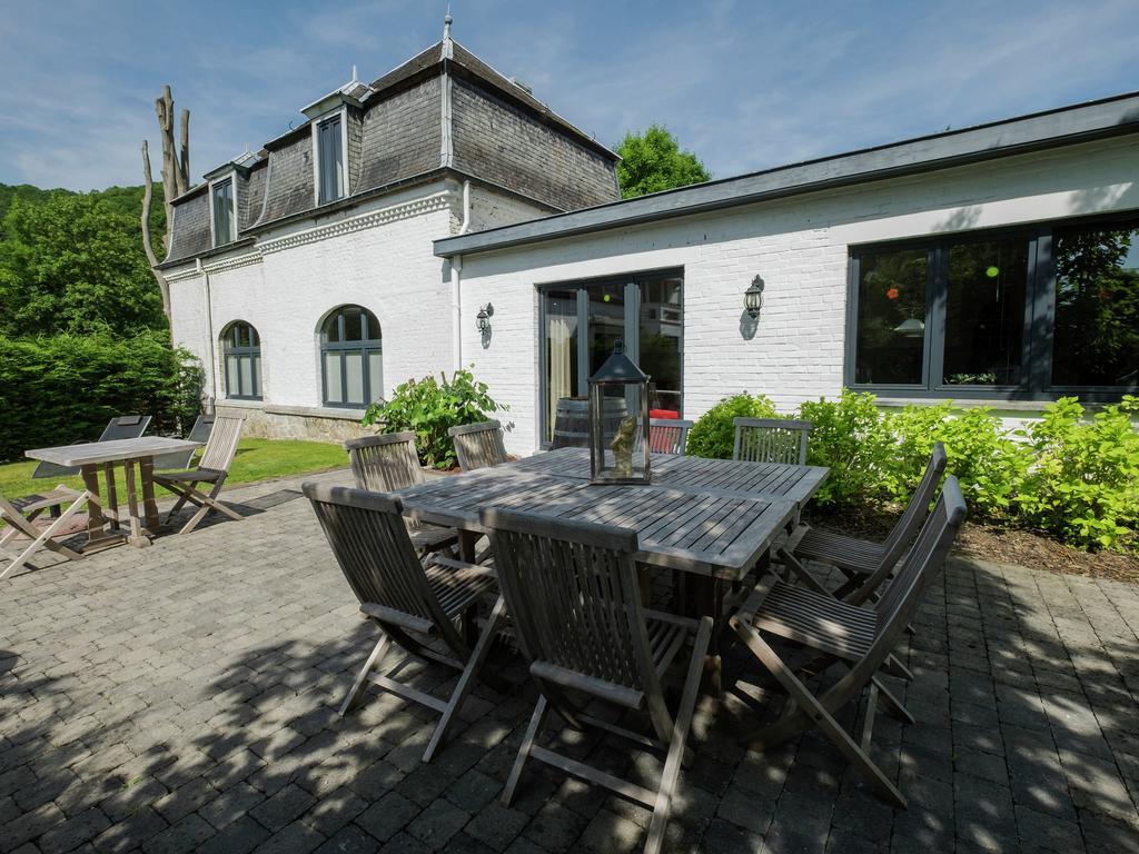 Modern Mansion In Hasti Re Par Del With Pool Villa Hastiere-par-dela Kültér fotó